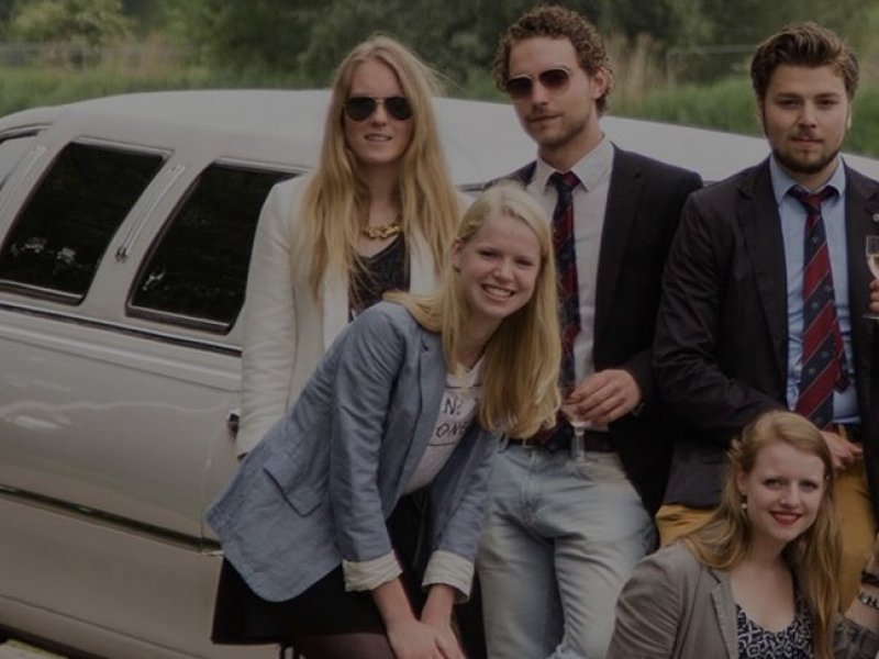 Huur een Limousine - Lincoln Towncar | Tilburg